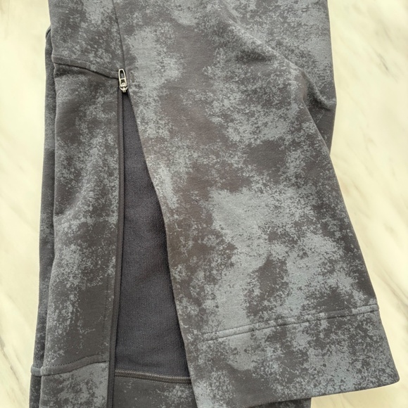 Lulumen Grey Sweatshirt with Side Zipper - M - Picture 7 of 7